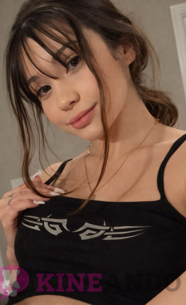 Anita 18 añitos (estudiante)